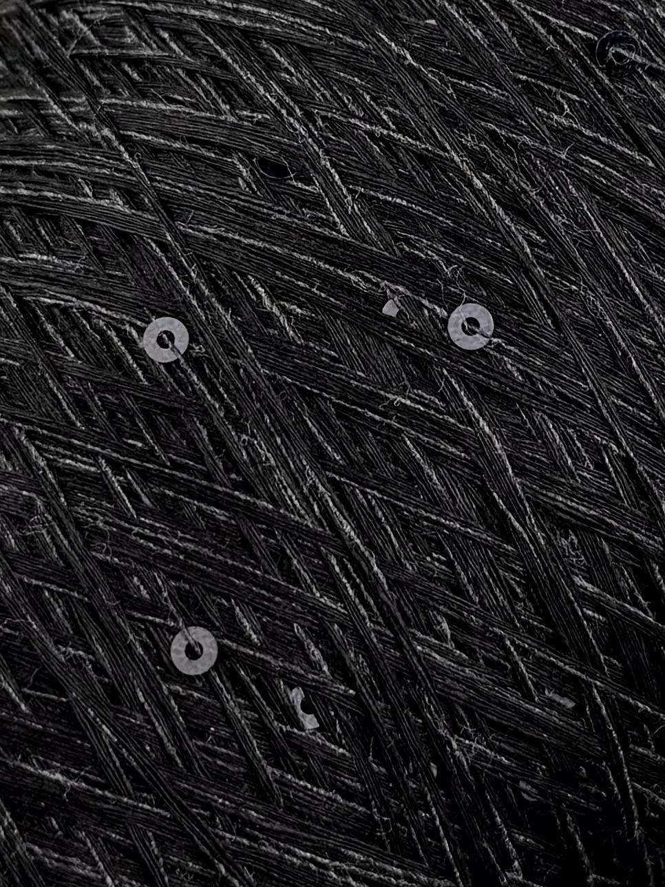 Art. Lino – Fil 100 % lin avec paillettes col. Mélange de noir et de graphite 660 m / 100 g